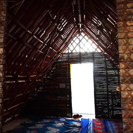 Serenity Bay Home Stay Pondicherry Exteriör bild