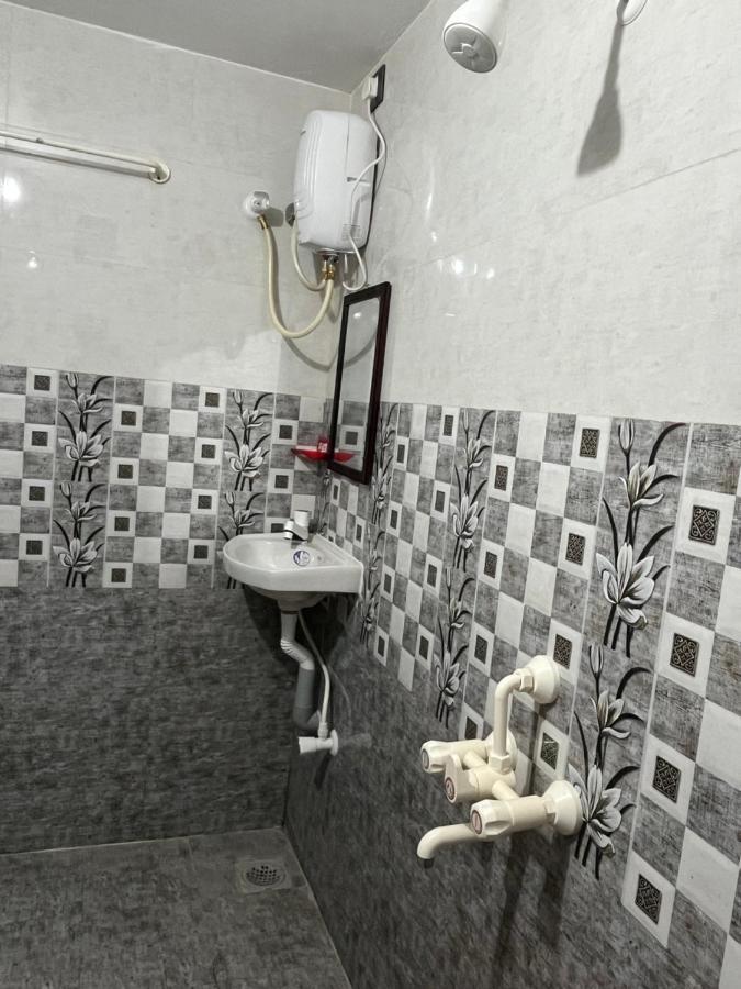 Serenity Bay Home Stay Pondicherry Exteriör bild