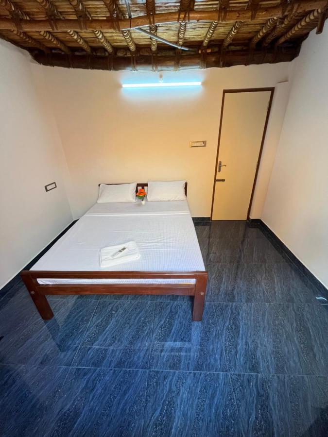 Serenity Bay Home Stay Pondicherry Exteriör bild