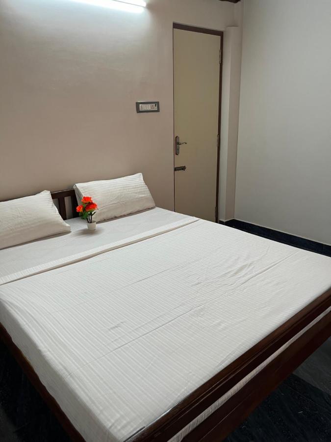 Serenity Bay Home Stay Pondicherry Exteriör bild